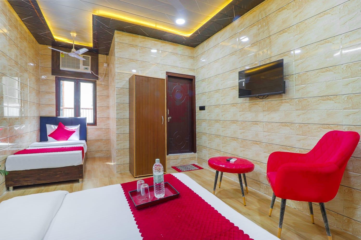 Hotel Krishna Priya ハリドワール エクステリア 写真